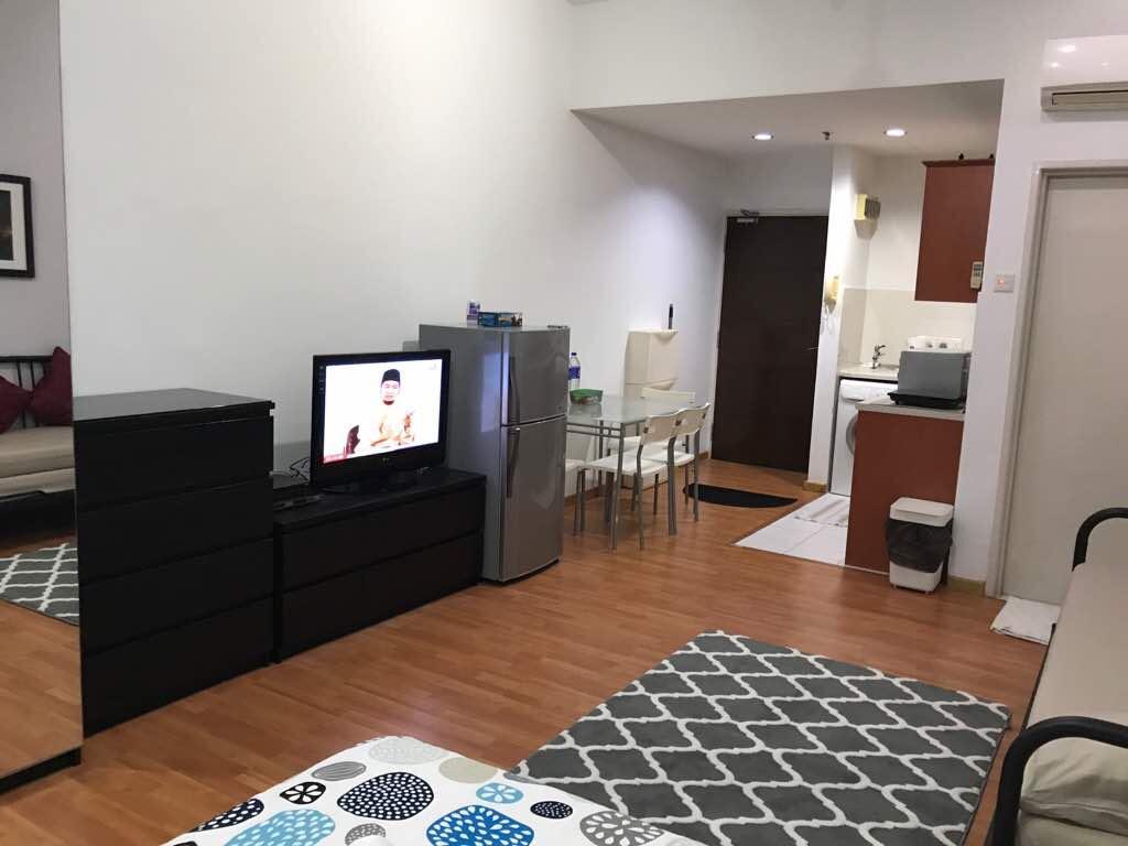 Apartemen Maytower Serviced *
